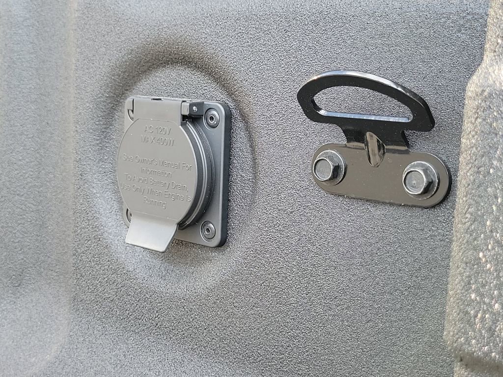 New 2026 Nissan Frontier SV w/ SV Convenience Package RWD image 3