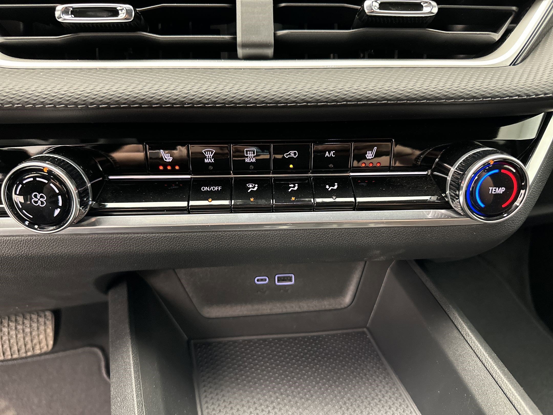 Used 2026 Chevrolet Equinox LT image 17