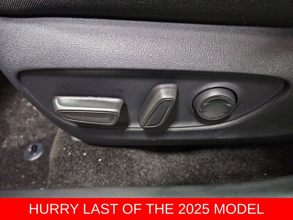 New 2025 Toyota RAV4 XLE image 12
