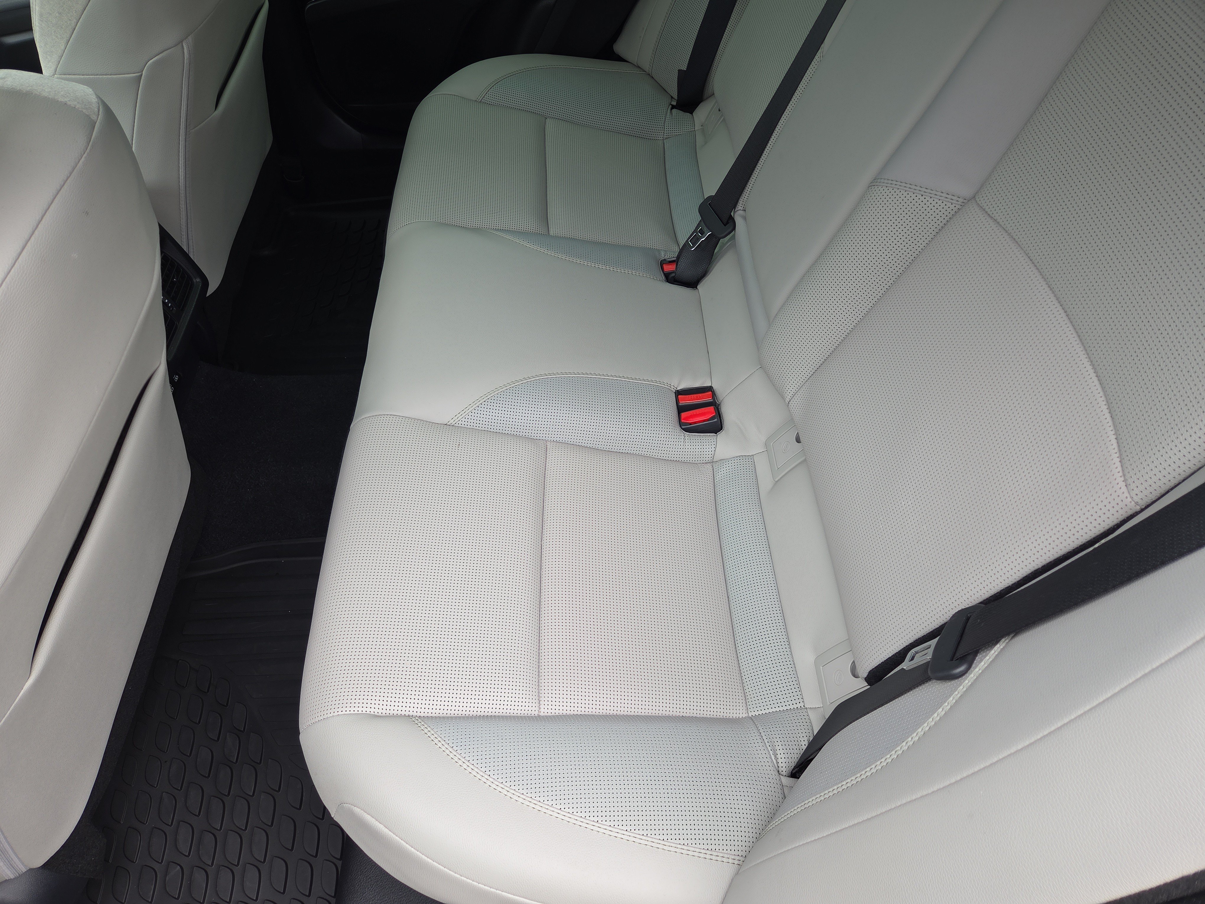 Certified 2025 Toyota Camry XLE w/ Premium Plus Package AWD/4WD image 19