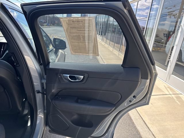Certified 2025 Volvo XC60 B5 Plus AWD/4WD image 12