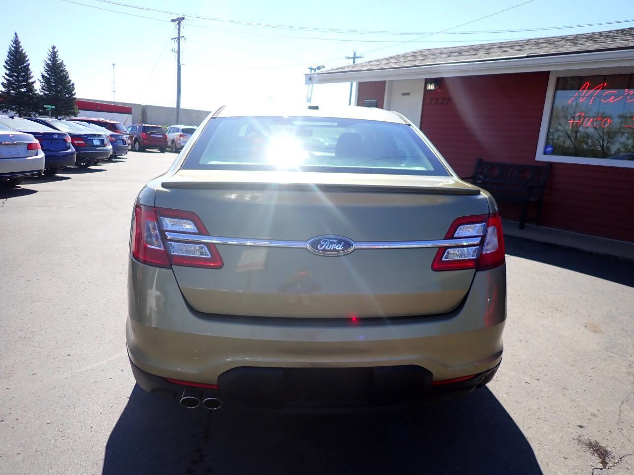 Used 2012 Ford Taurus SEL AWD/4WD image 5