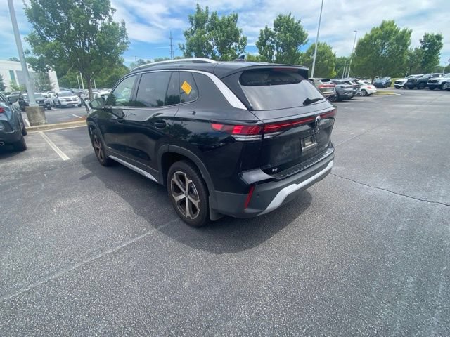 Used 2025 Volkswagen Tiguan SE w/ Panoramic Sunroof Package AWD/4WD image 3