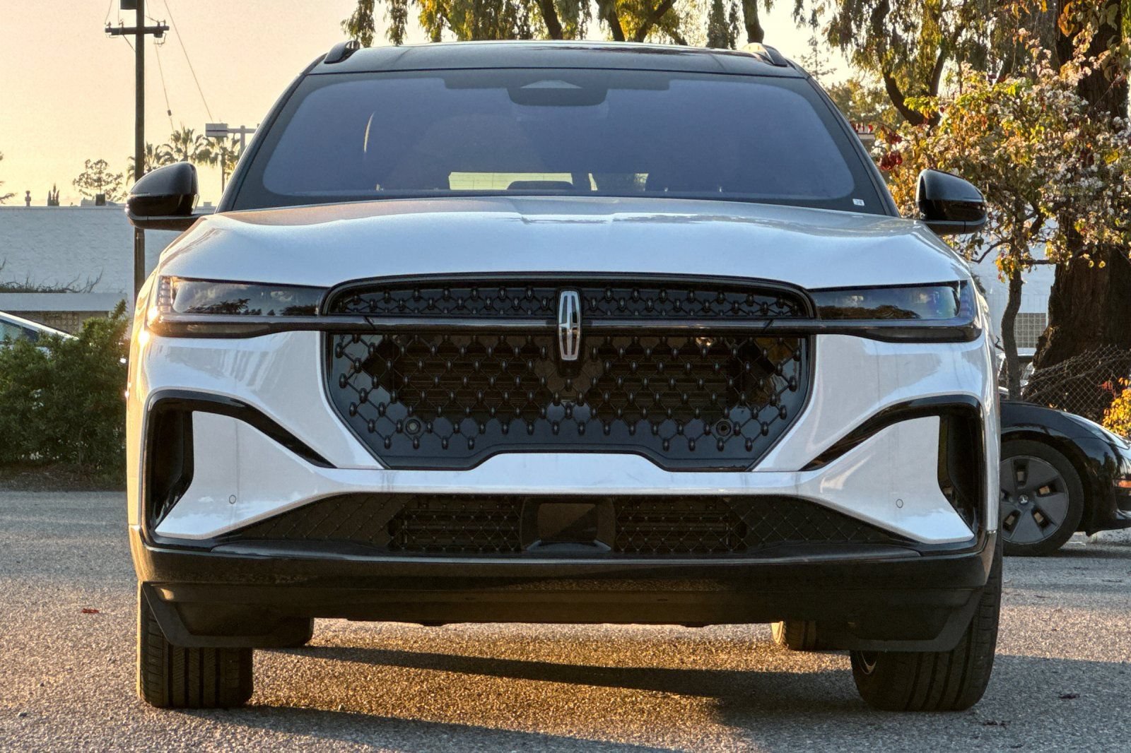 New 2026 Lincoln Nautilus Reserve w/ Jet Appearance Package AWD/4WD image 6
