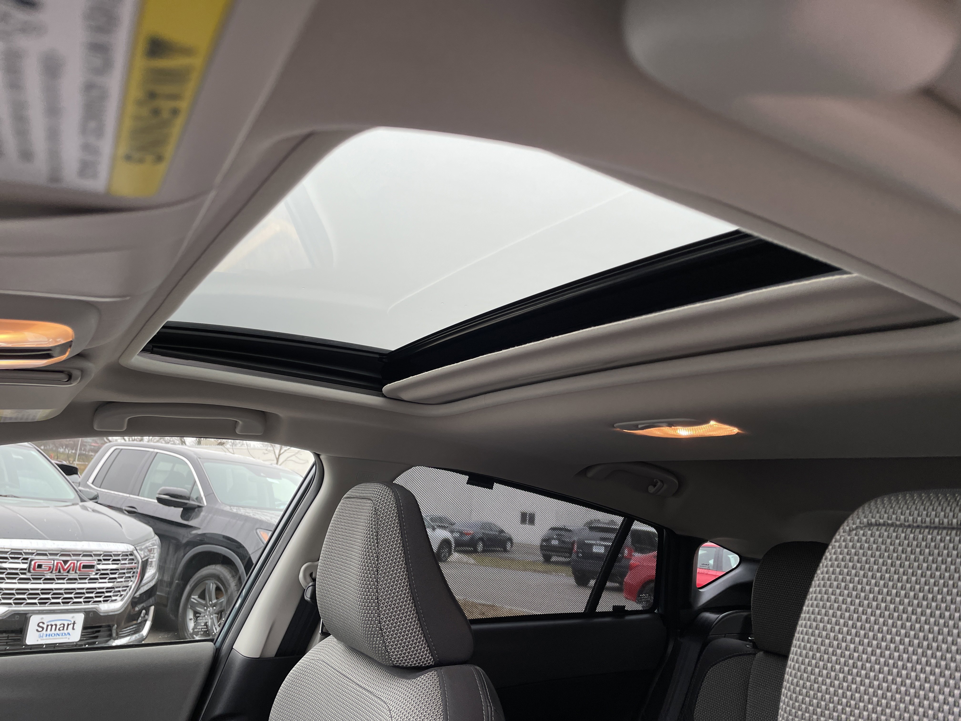 Used 2024 Subaru Crosstrek 2.0i Premium image 18