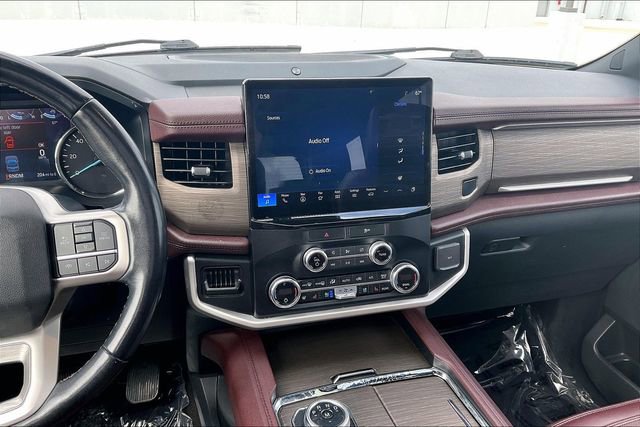 Used 2023 Ford Expedition Limited AWD/4WD image 6