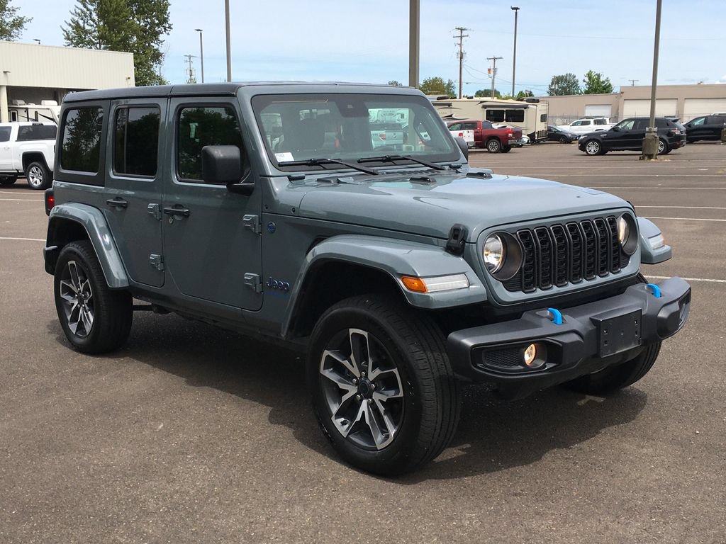 Used 2024 Jeep Wrangler Unlimited AWD/4WD image 11
