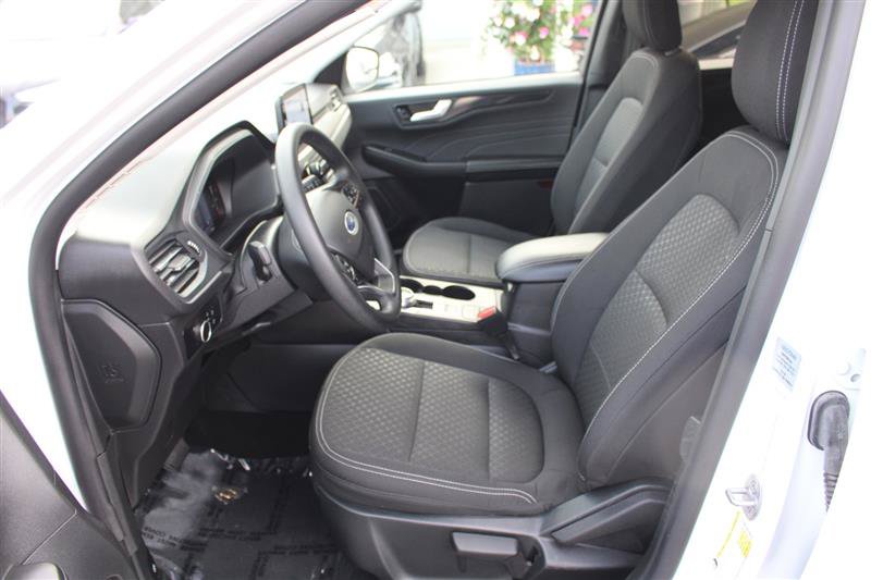 Used 2025 Ford Escape Active AWD/4WD image 10