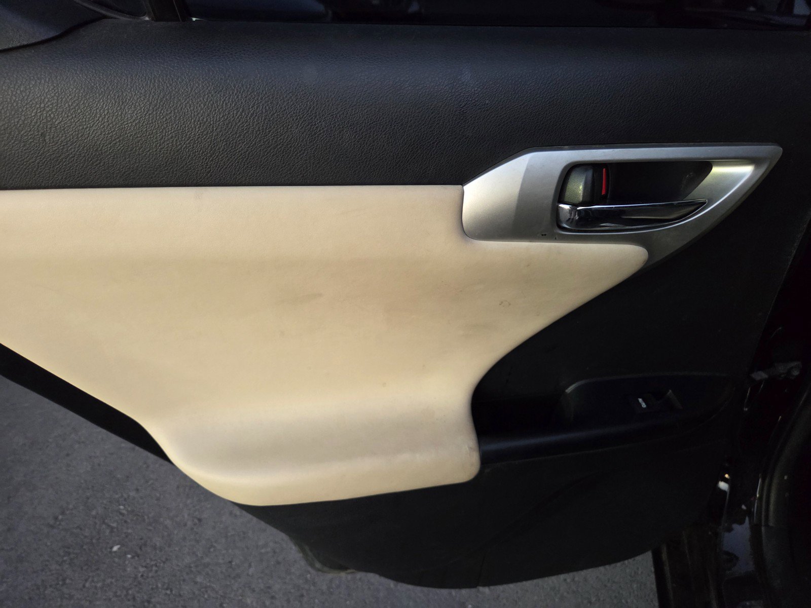 Used 2012 Lexus CT 200h Premium w/ Premium Audio Pkg image 7