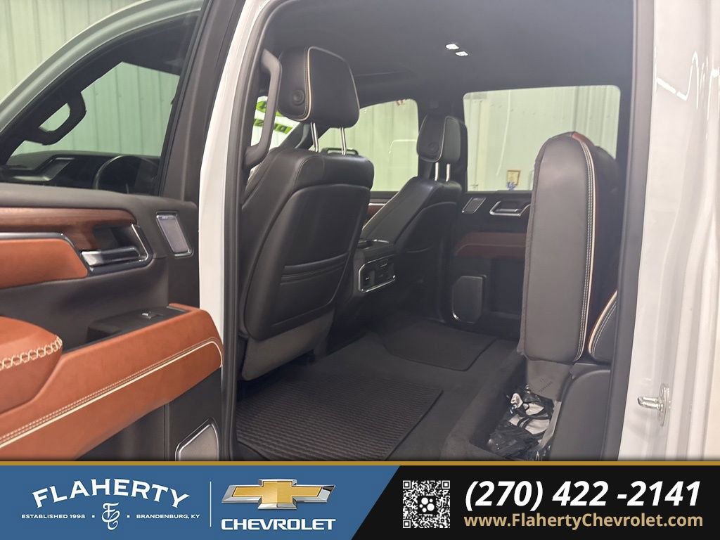 Used 2024 GMC Sierra 3500 Denali Ultimate image 11
