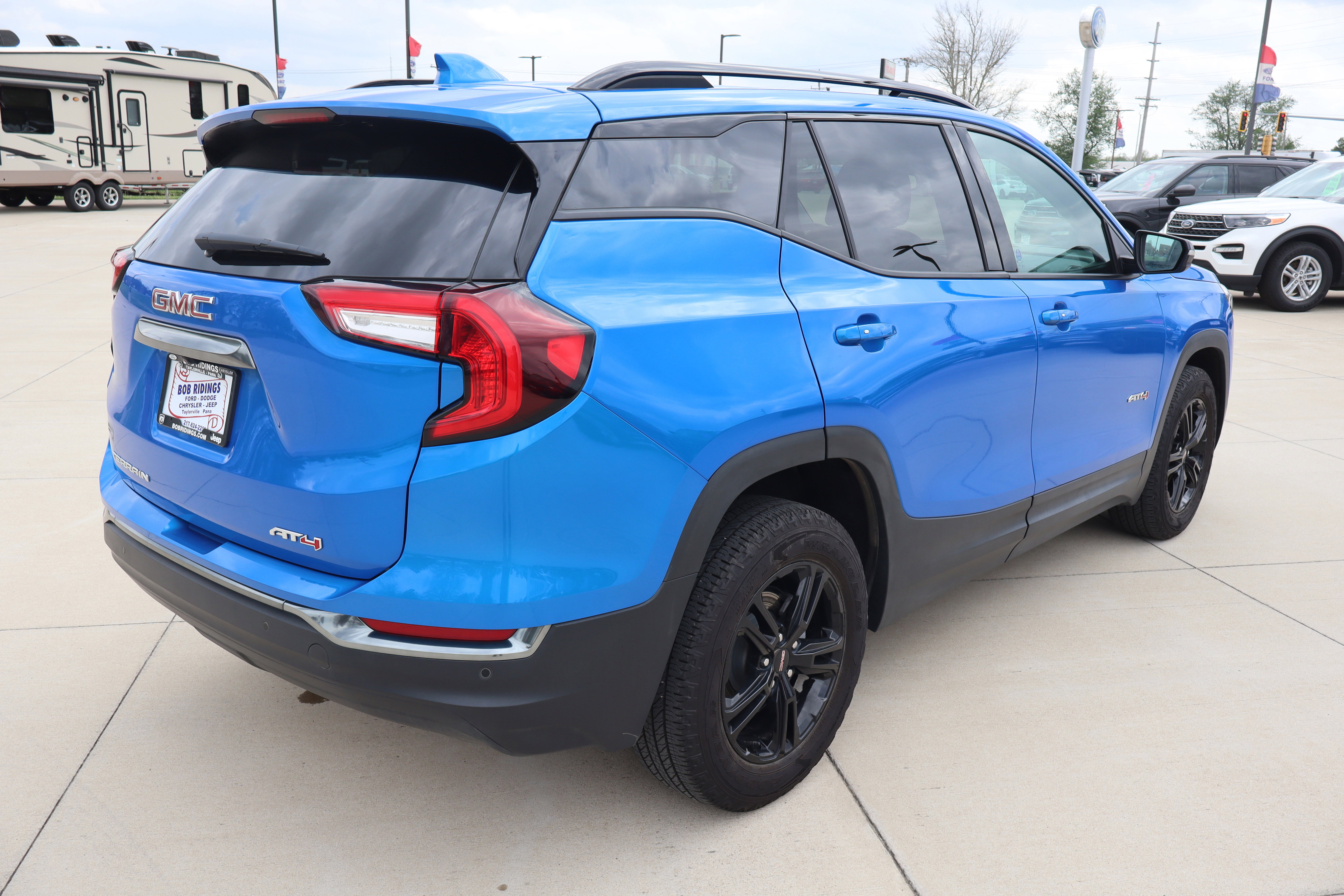 Used 2024 GMC Terrain AT4 w/ LPO, Floor Liner Package AWD/4WD image 5