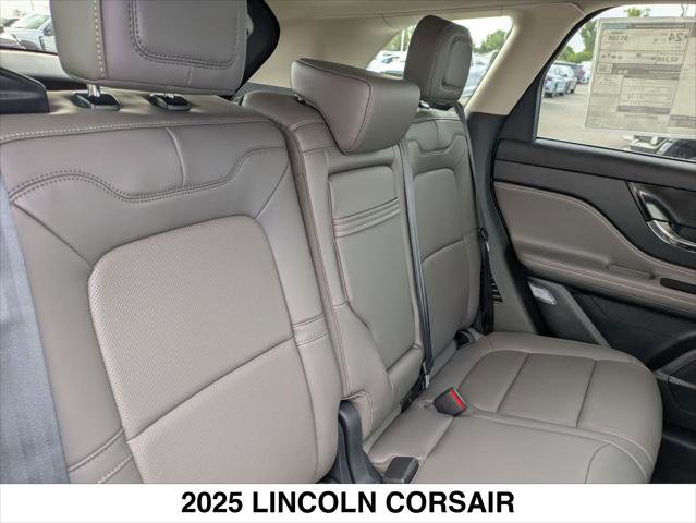 New 2025 Lincoln Corsair Reserve image 12