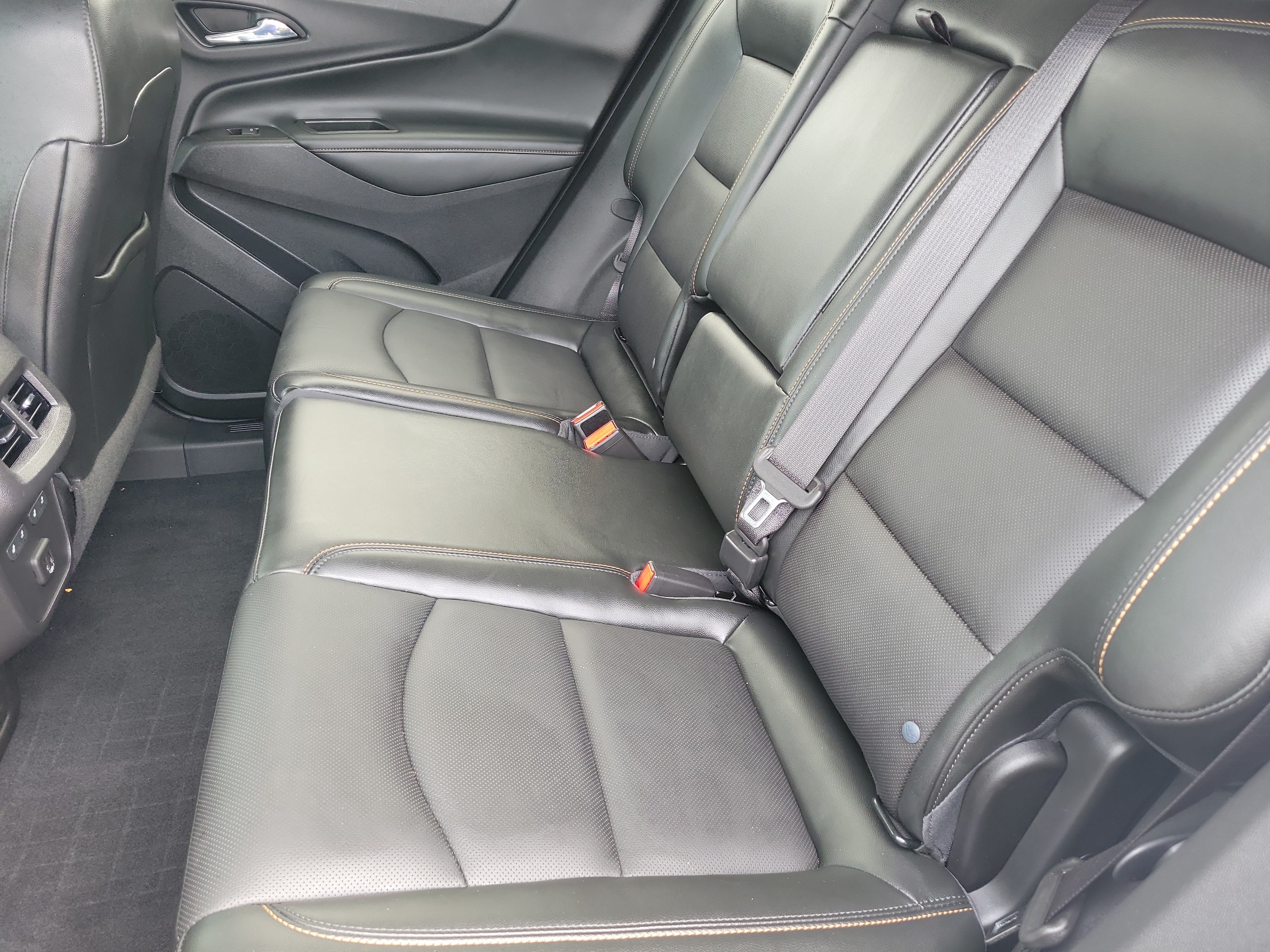 Used 2020 Chevrolet Equinox Premier FWD image 13