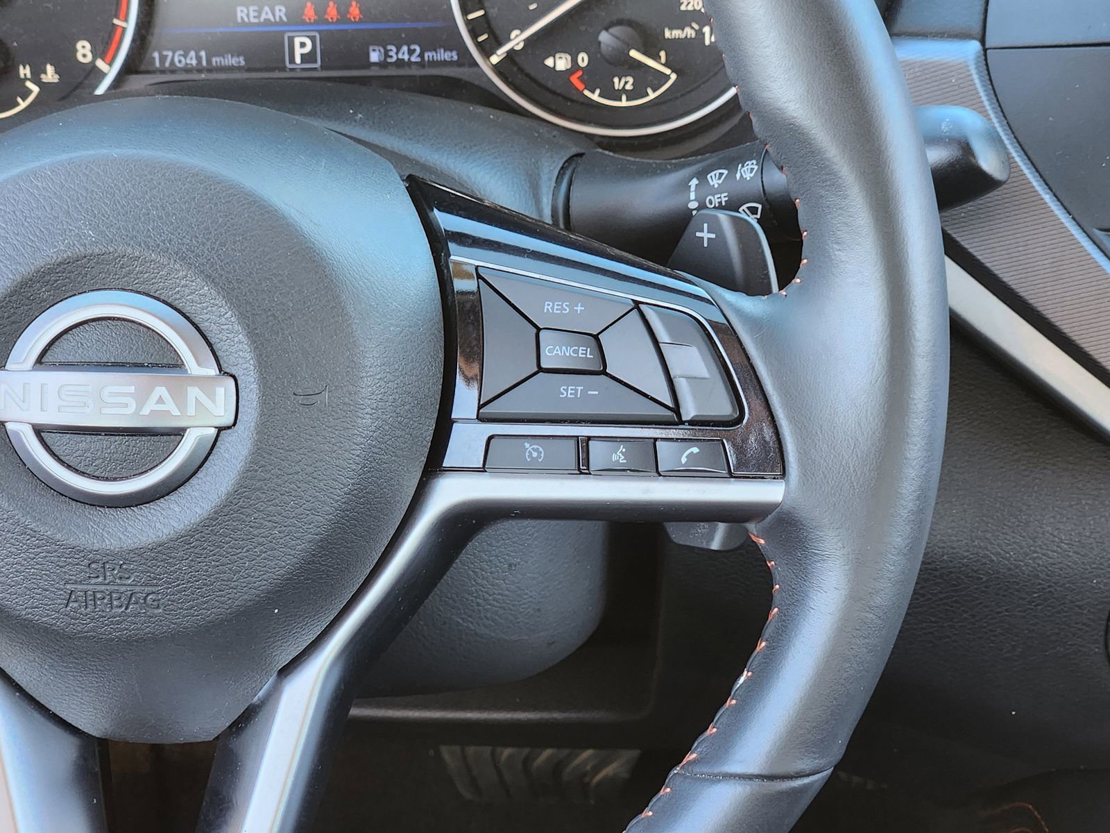 Used 2025 Nissan Altima 2.5 SR image 32