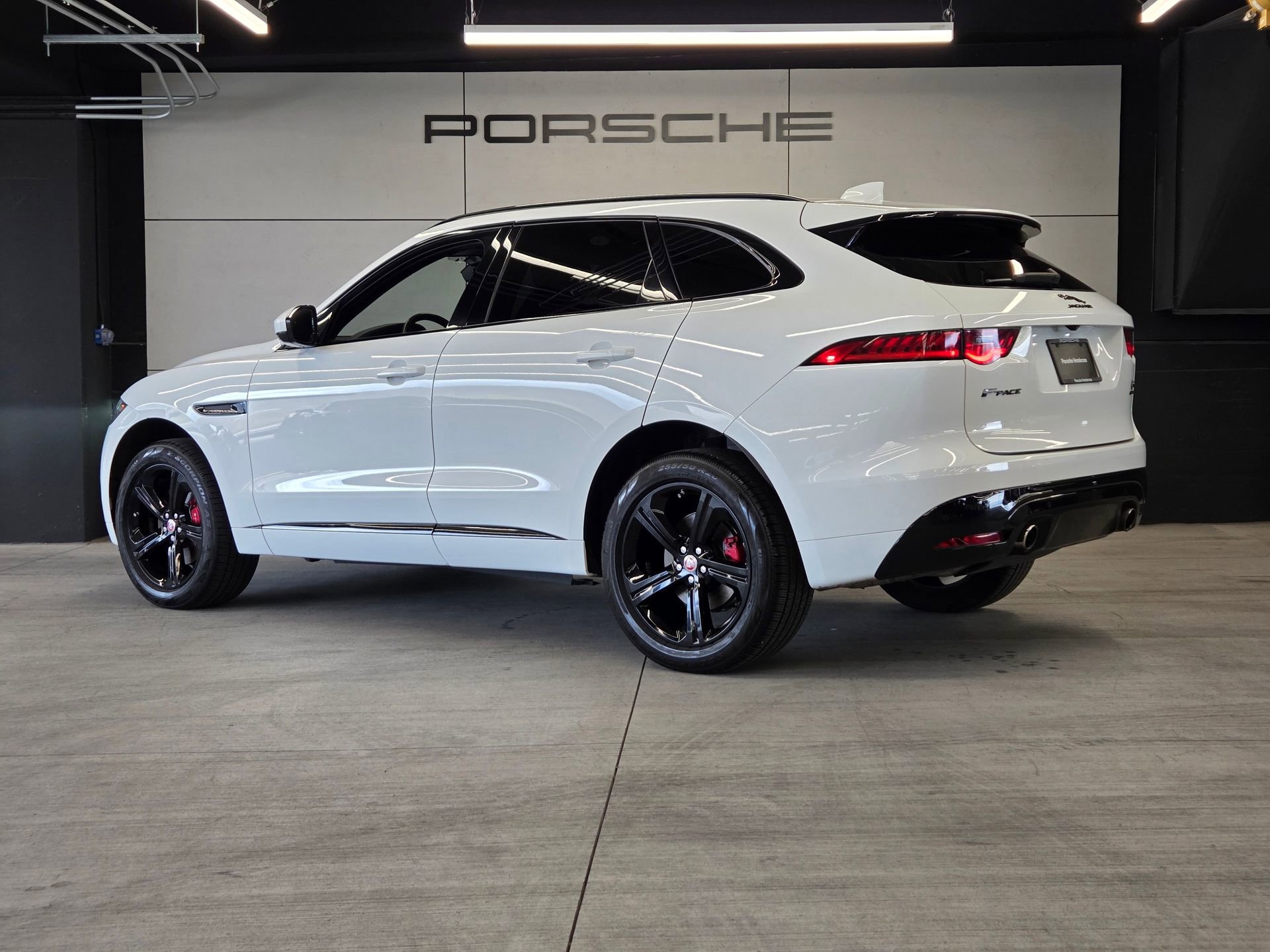 Used 2019 Jaguar F-PACE S image 3