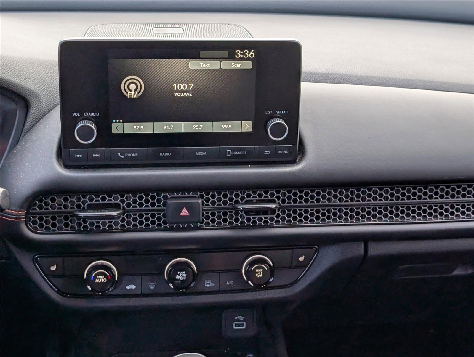 Used 2024 Honda HR-V Sport image 17