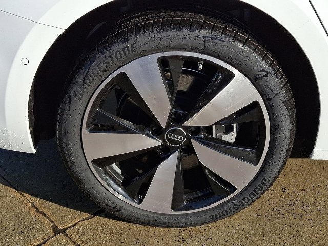 Used 2025 Audi A5 Premium w/ Convenience Package AWD/4WD image 5