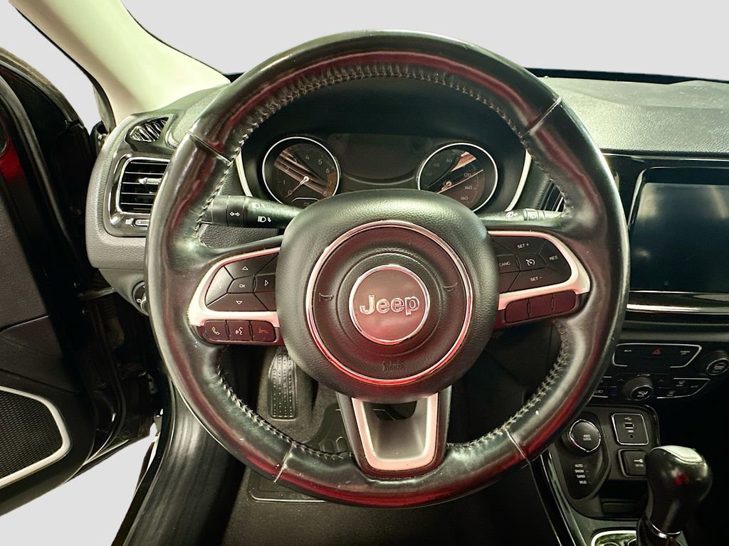 Used 2018 Jeep Compass Limited image 12