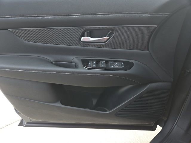 Certified 2025 Nissan Murano SV image 22