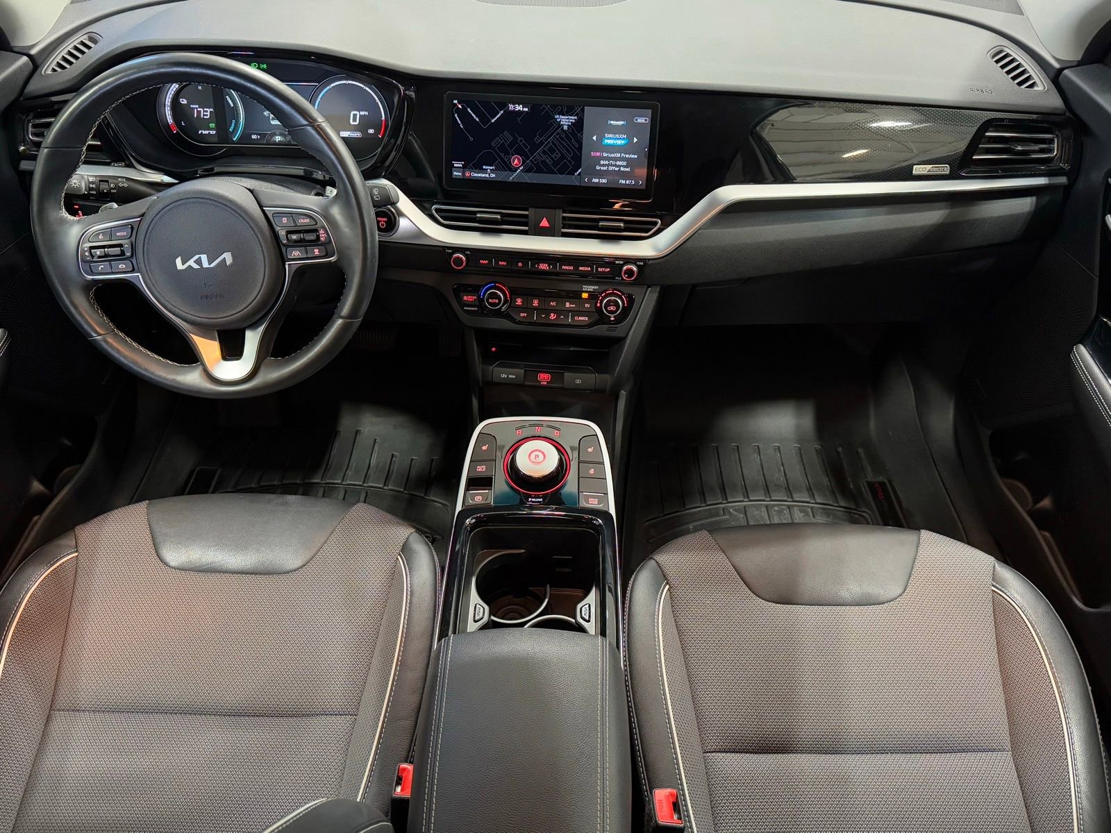 Used 2022 Kia Niro EX w/ Cold Weather Package image 2