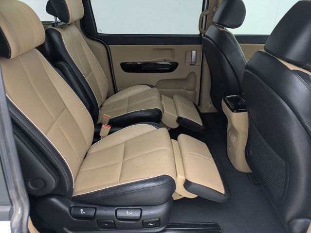 Used 2016 Kia Sedona SX Limited image 20