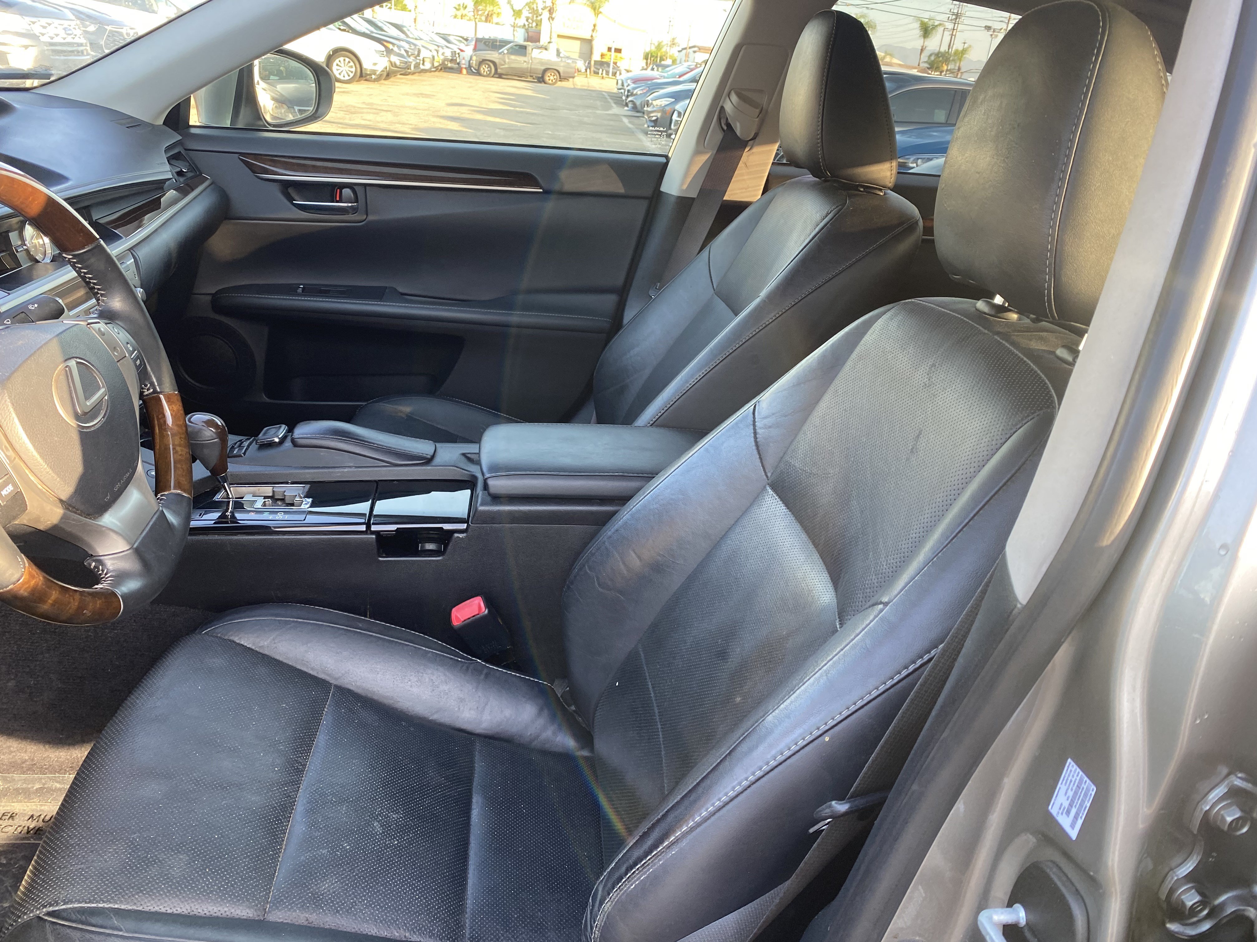 Used 2015 Lexus ES 350 w/ Luxury Package FWD image 11