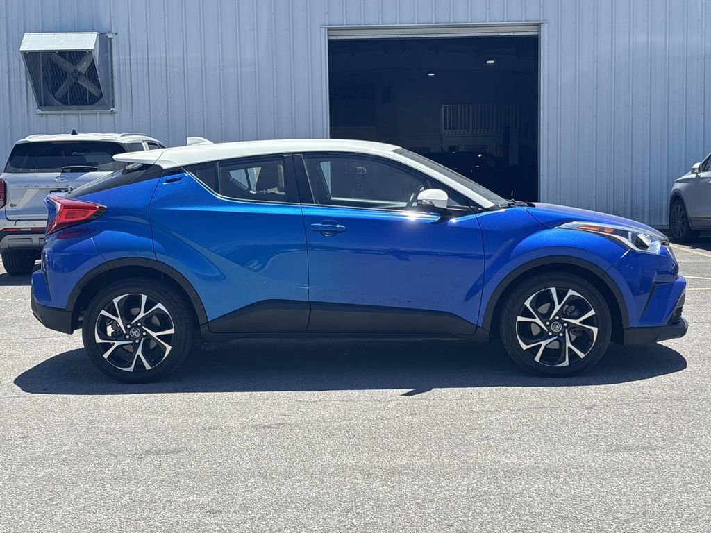 Used 2019 Toyota C-HR XLE FWD image 6