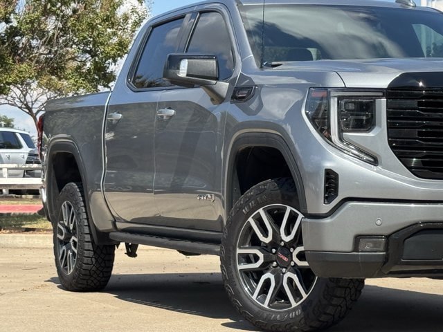 Used 2024 GMC Sierra 1500 AT4 w/ AT4 Premium Package AWD/4WD image 3