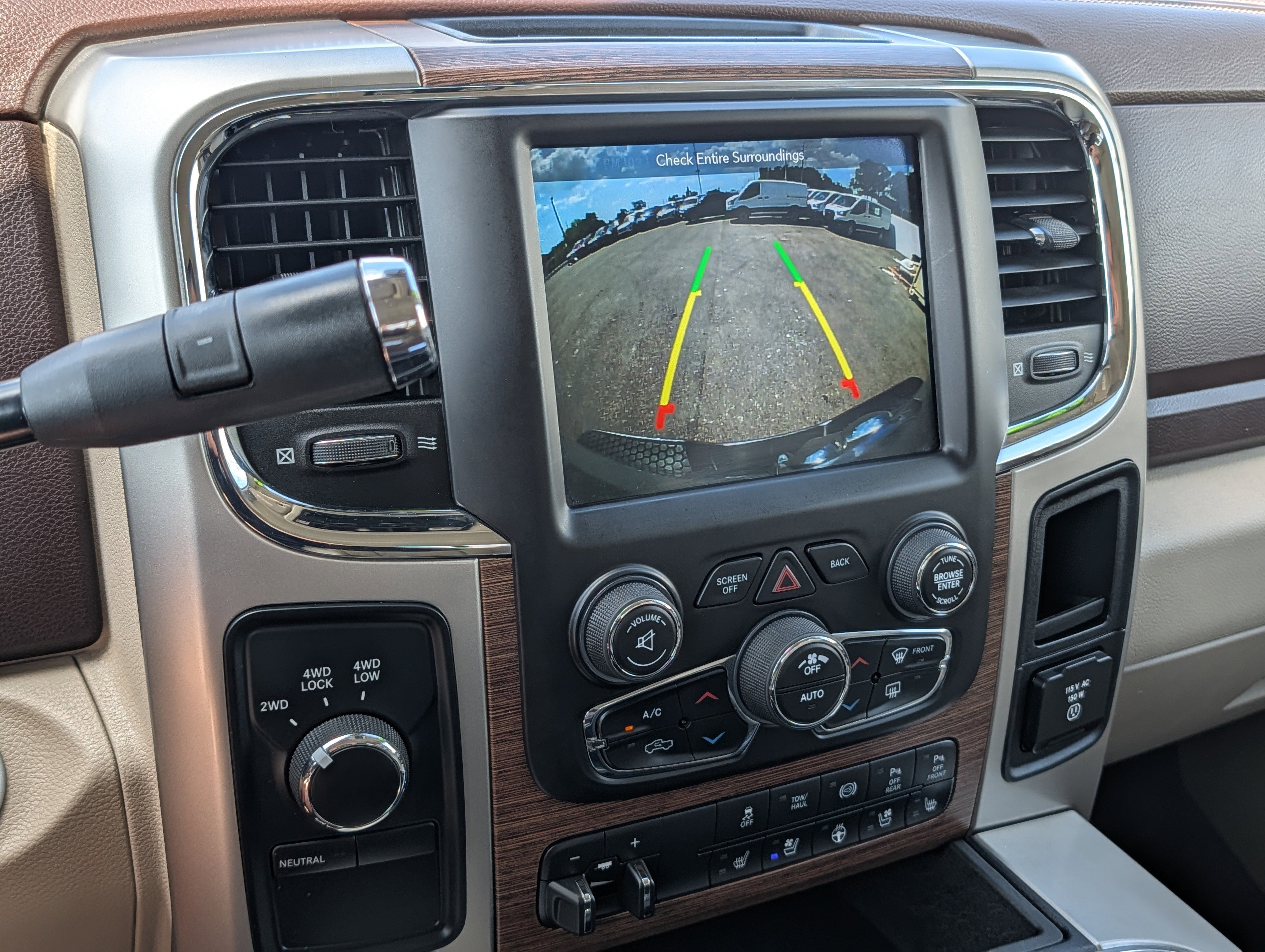 Used 2018 RAM 2500 Laramie image 32