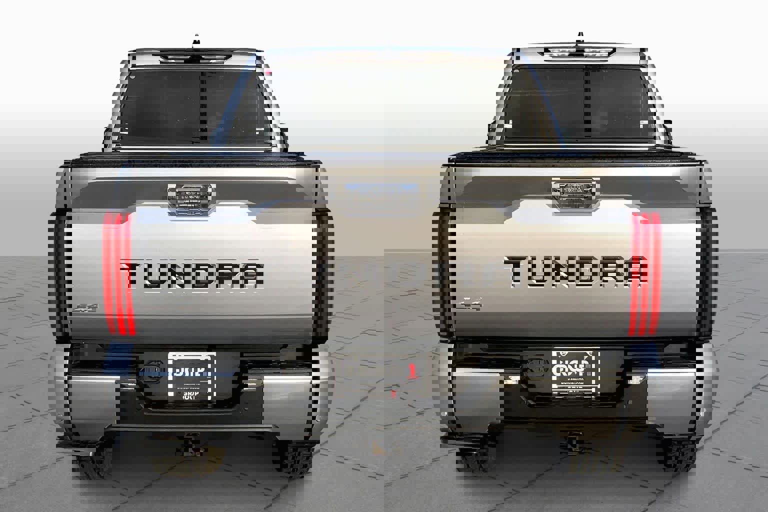 Used 2024 Toyota Tundra Limited w/ Power Package image 8