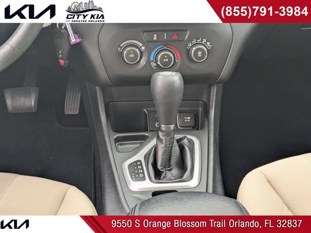 Used 2018 Jeep Cherokee Latitude FWD image 19