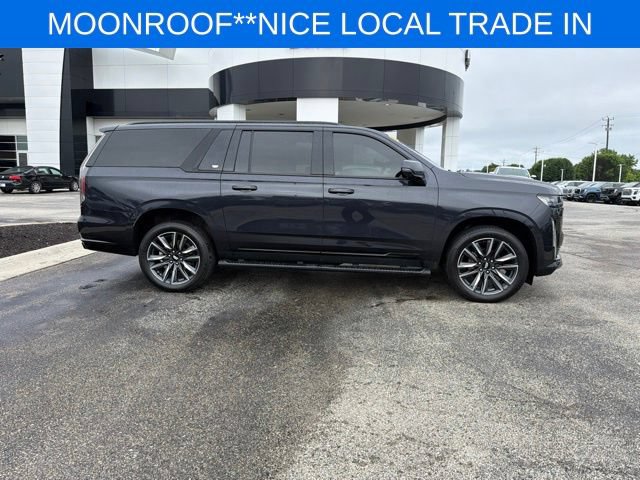 Used 2023 Cadillac Escalade ESV Sport AWD/4WD image 15
