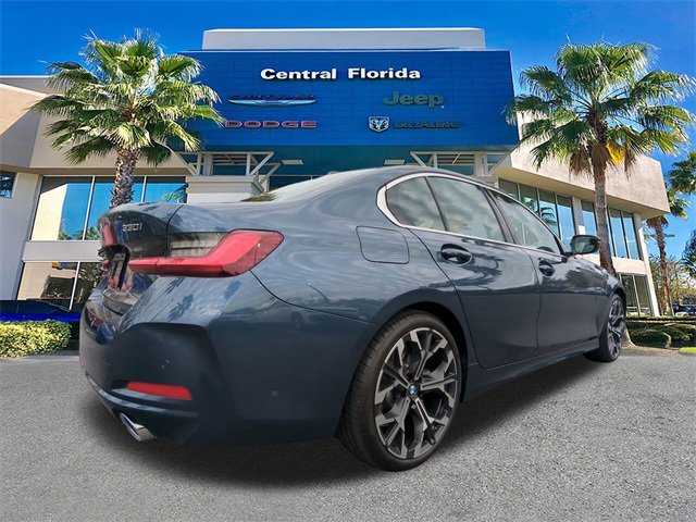 Used 2025 BMW 330i Sedan image 5