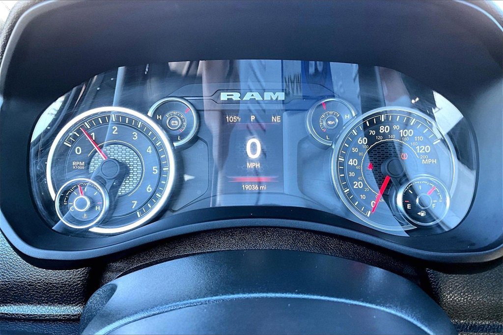 Used 2024 RAM 2500 Big Horn w/ Sport Appearance Package image 21