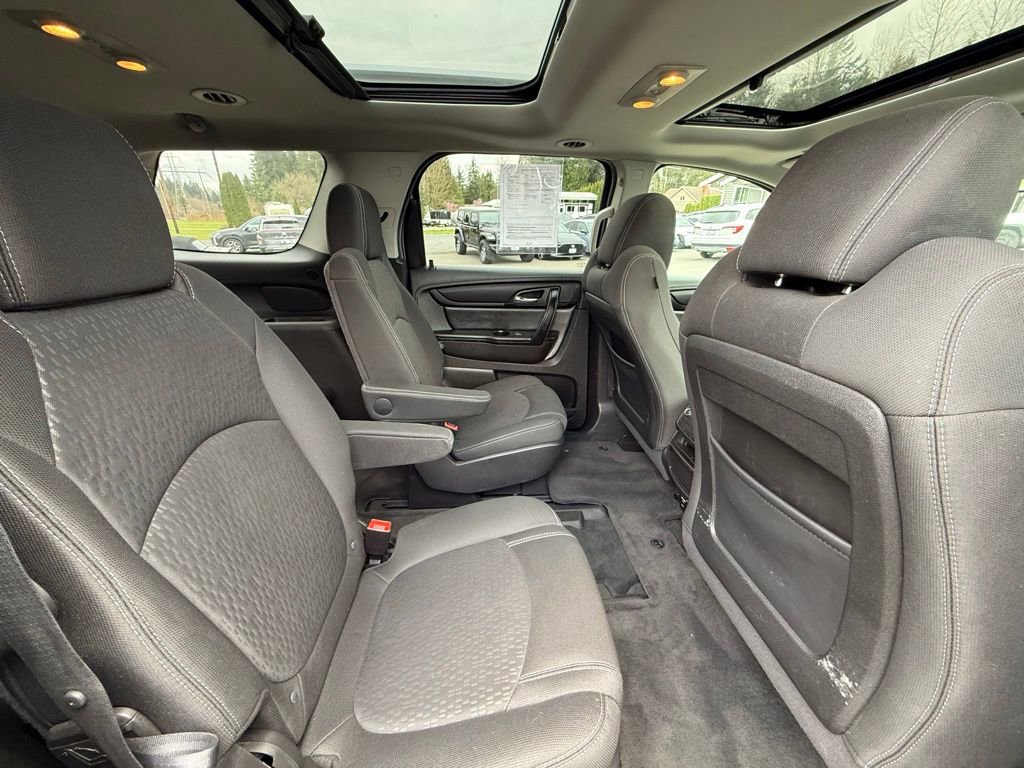 Used 2016 GMC Acadia SLE image 17