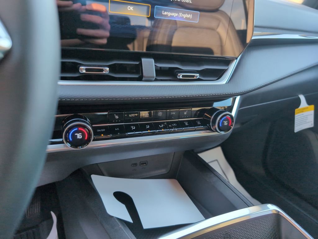 New 2026 Chevrolet Equinox LT w/ Convenience Package II image 22