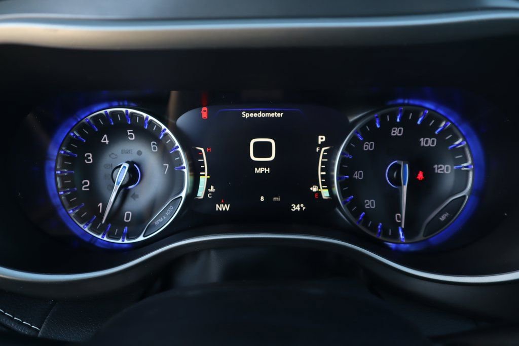 New 2026 Chrysler Pacifica Select FWD image 4