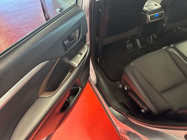 Certified 2019 Toyota Highlander Plus AWD/4WD image 27