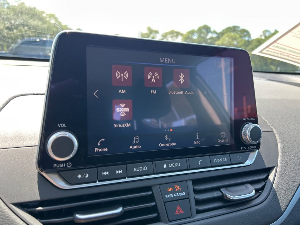 Certified 2025 Nissan Altima 2.5 S FWD image 35