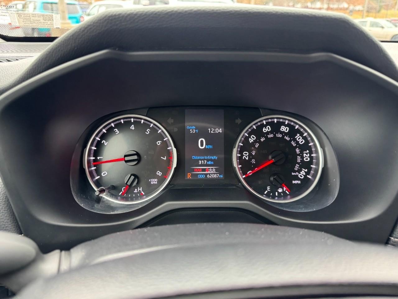 Used 2021 Toyota RAV4 LE image 22