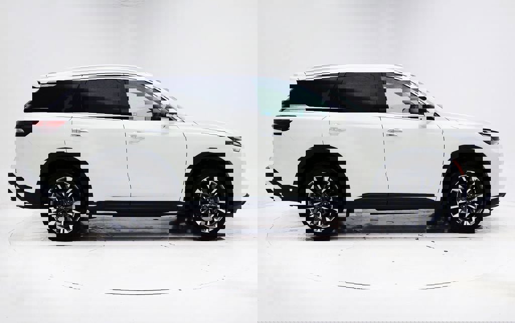 Used 2024 INFINITI QX60 Luxe image 3