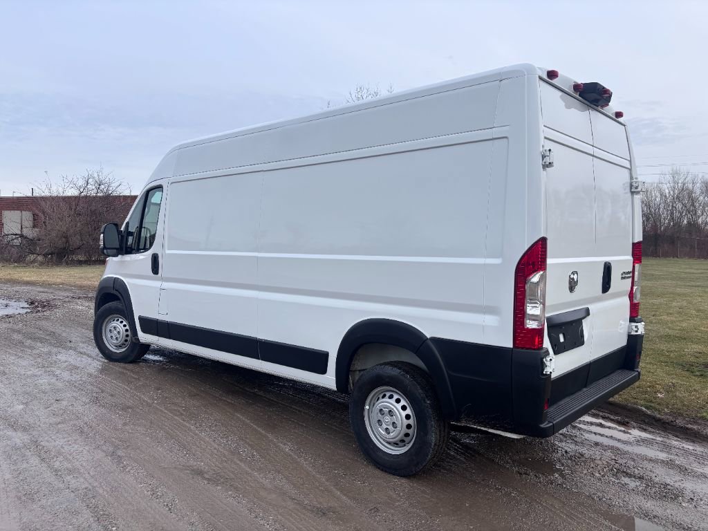 Used 2025 RAM ProMaster 2500 w/ Convenience Group image 4