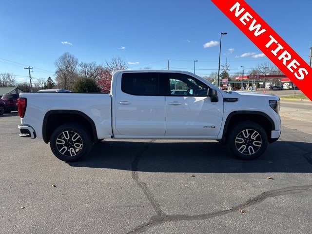 Used 2024 GMC Sierra 1500 AT4 image 6