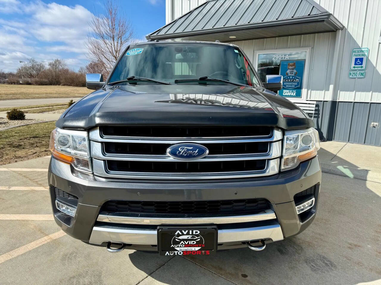 Used 2015 Ford Expedition Platinum image 3