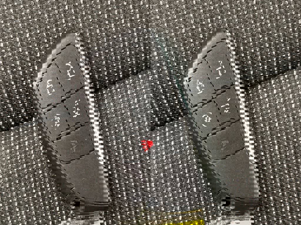 Used 2024 Chevrolet Traverse LT image 20