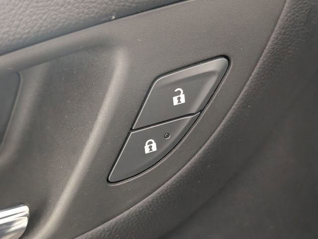 Certified 2023 Chevrolet Equinox LT w/ Driver Convenience Package image 11