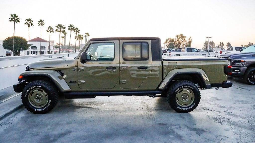 New 2026 Jeep Gladiator Willys AWD/4WD image 14
