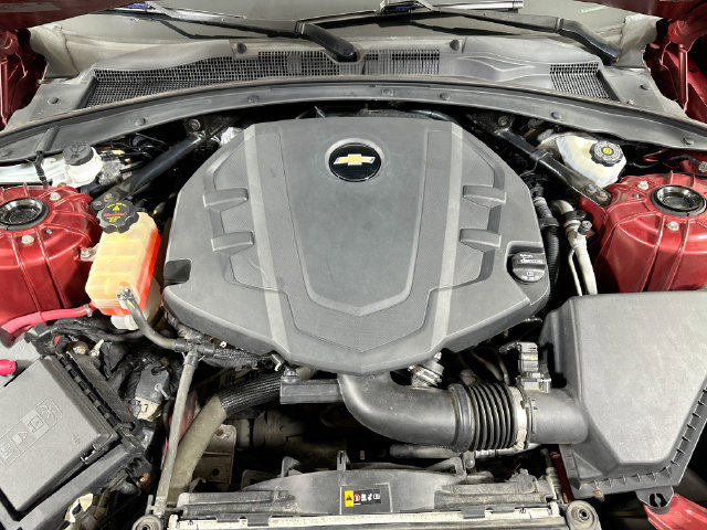 Used 2016 Chevrolet Camaro LT RWD image 31