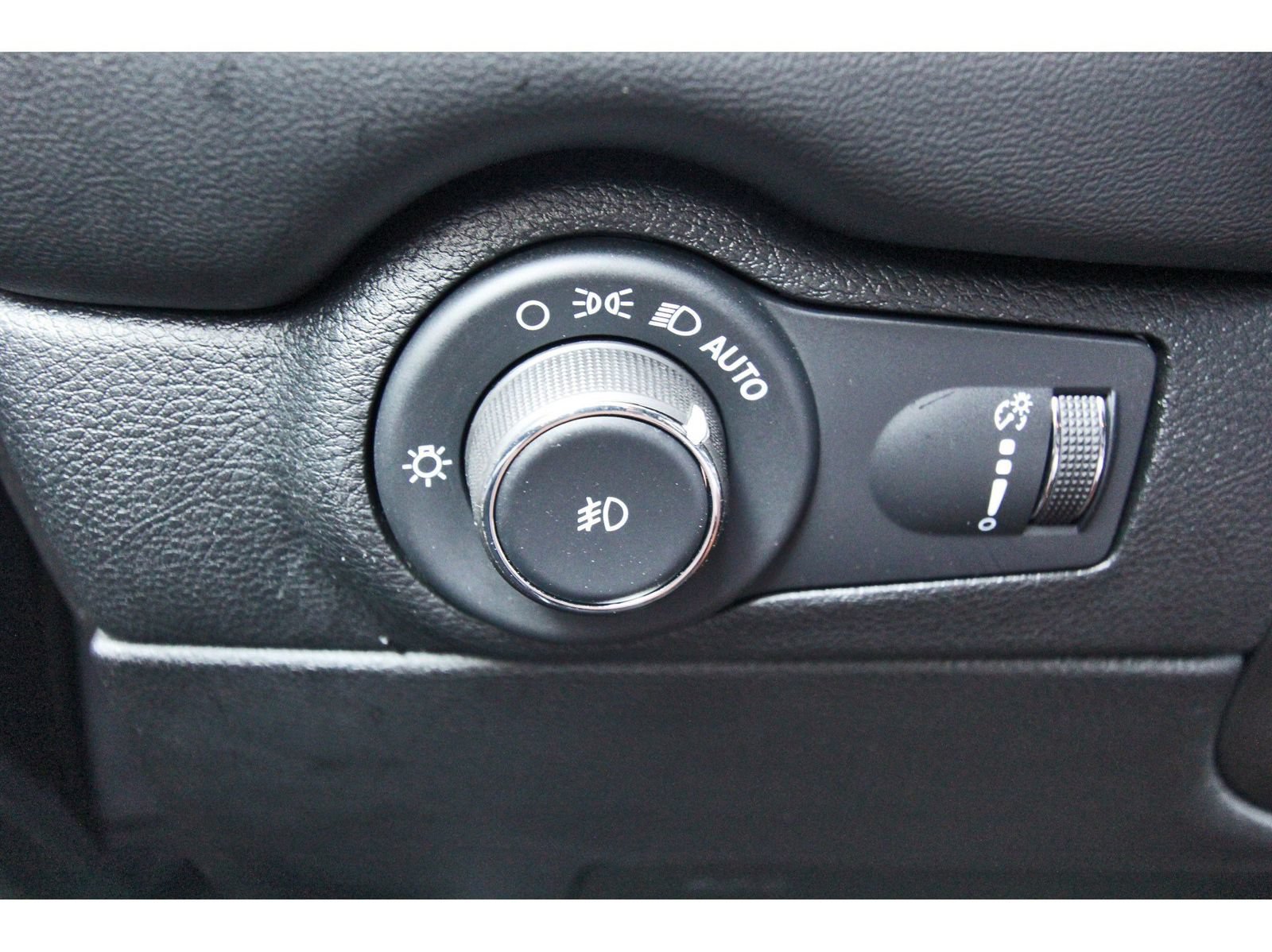 Used 2022 Dodge Durango GT AWD/4WD image 22