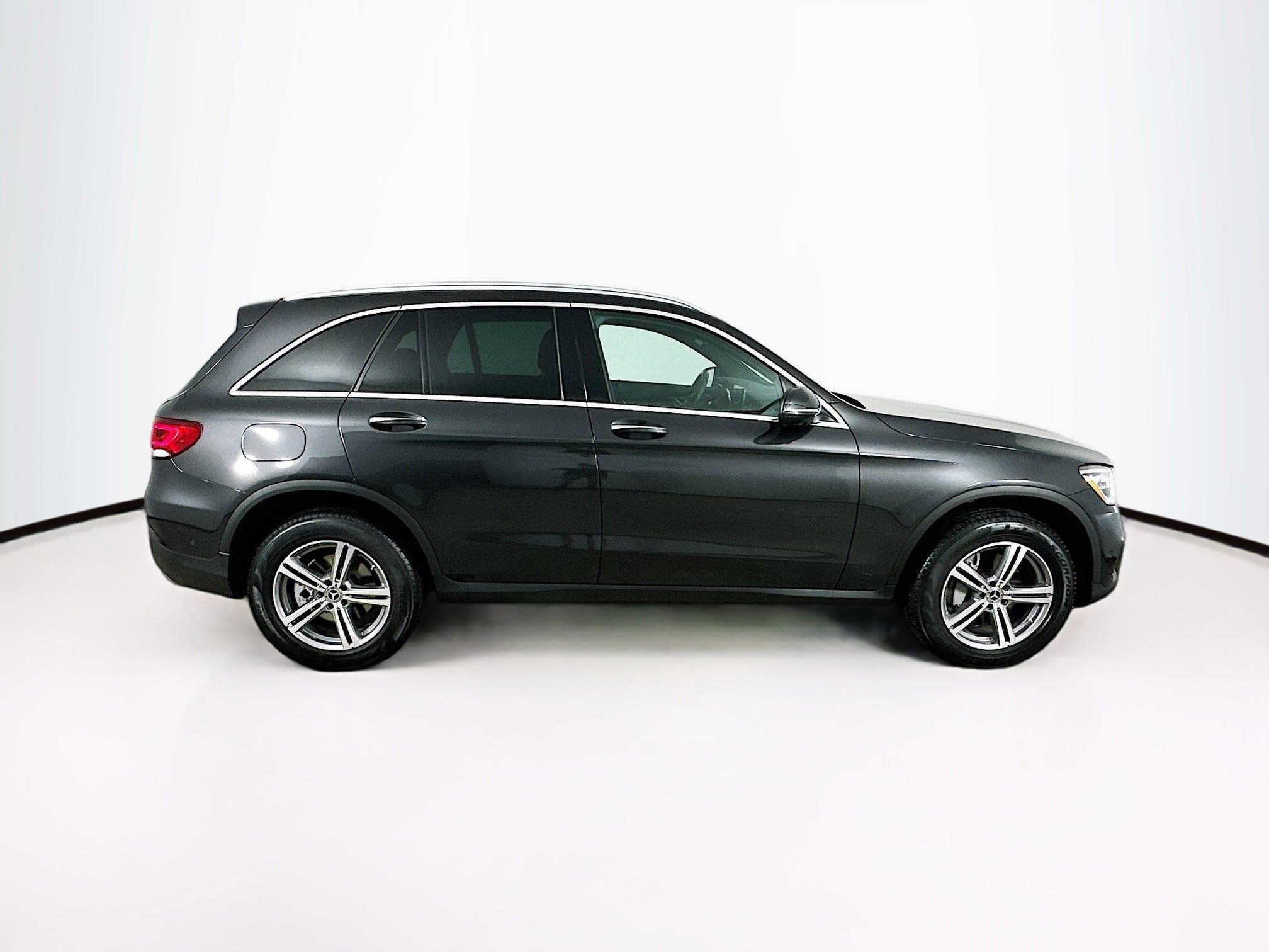 Used 2022 Mercedes-Benz GLC 300 4MATIC w/ Multimedia Package Lite image 8